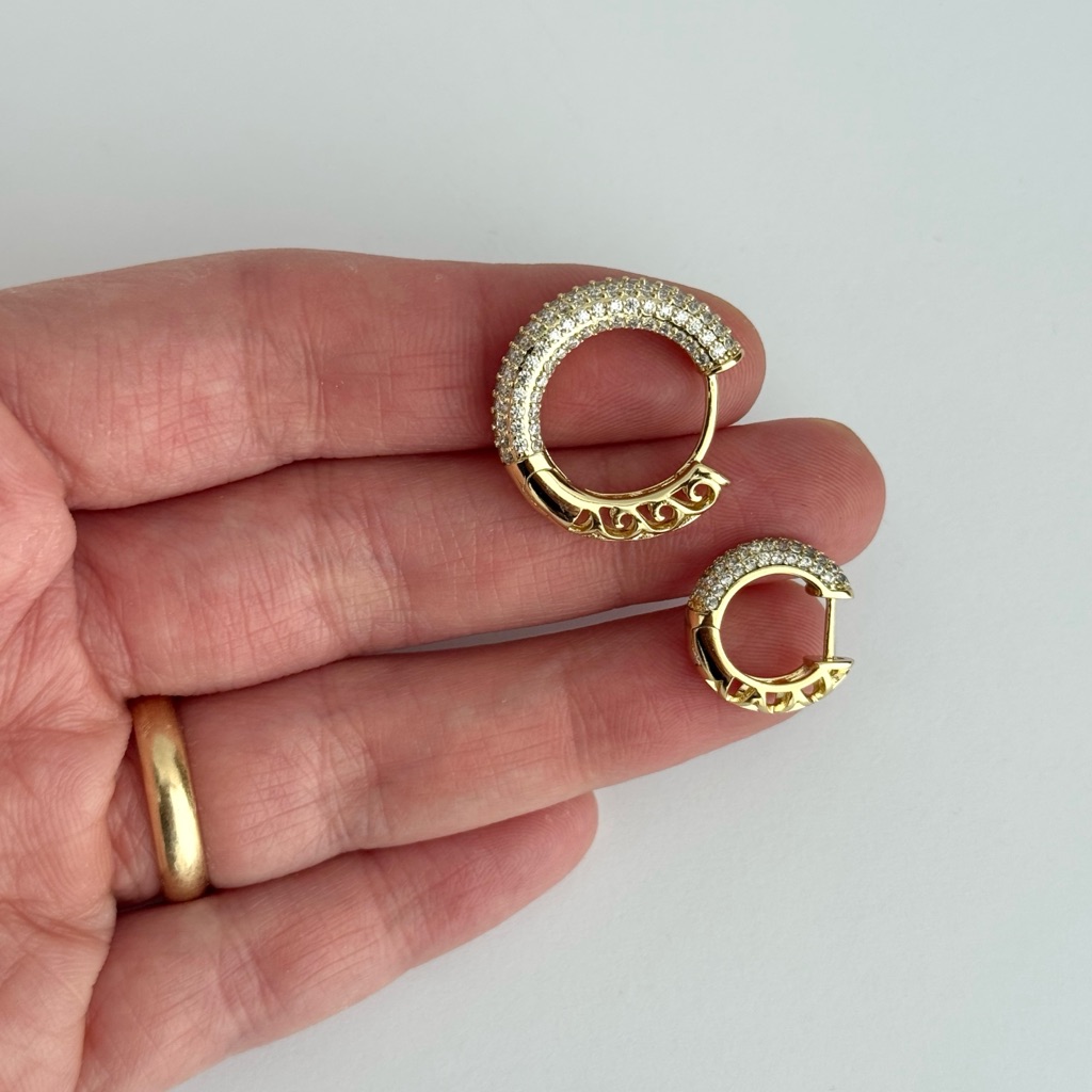 Santira Hoops